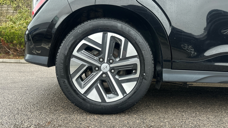 Hyundai KONA 100kW Premium 39kWh 5dr Auto Electric Hatchback